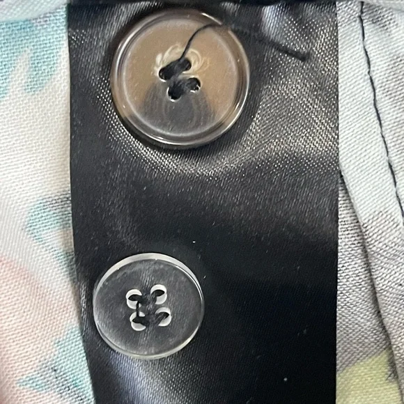 Floral Capris! H& M! - Picture 4 of 5